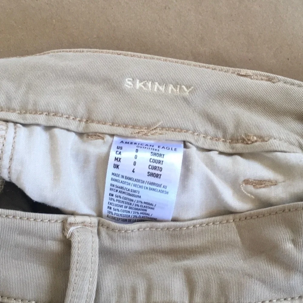 American Eagle Denim Super Stretch Skinny Pant - Desert Sand - Size 0 SHORT